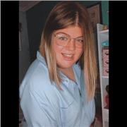 Chica joven, con nivel b2 de inglés. Soy estudiante. 
Puedo dar clases a niños y niñas de 2 eso